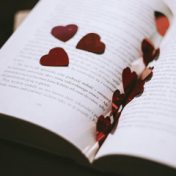 “Romance” – rak buku, H