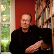 »Kriminalromaner af Peter James« – en boghylde, Bookmate